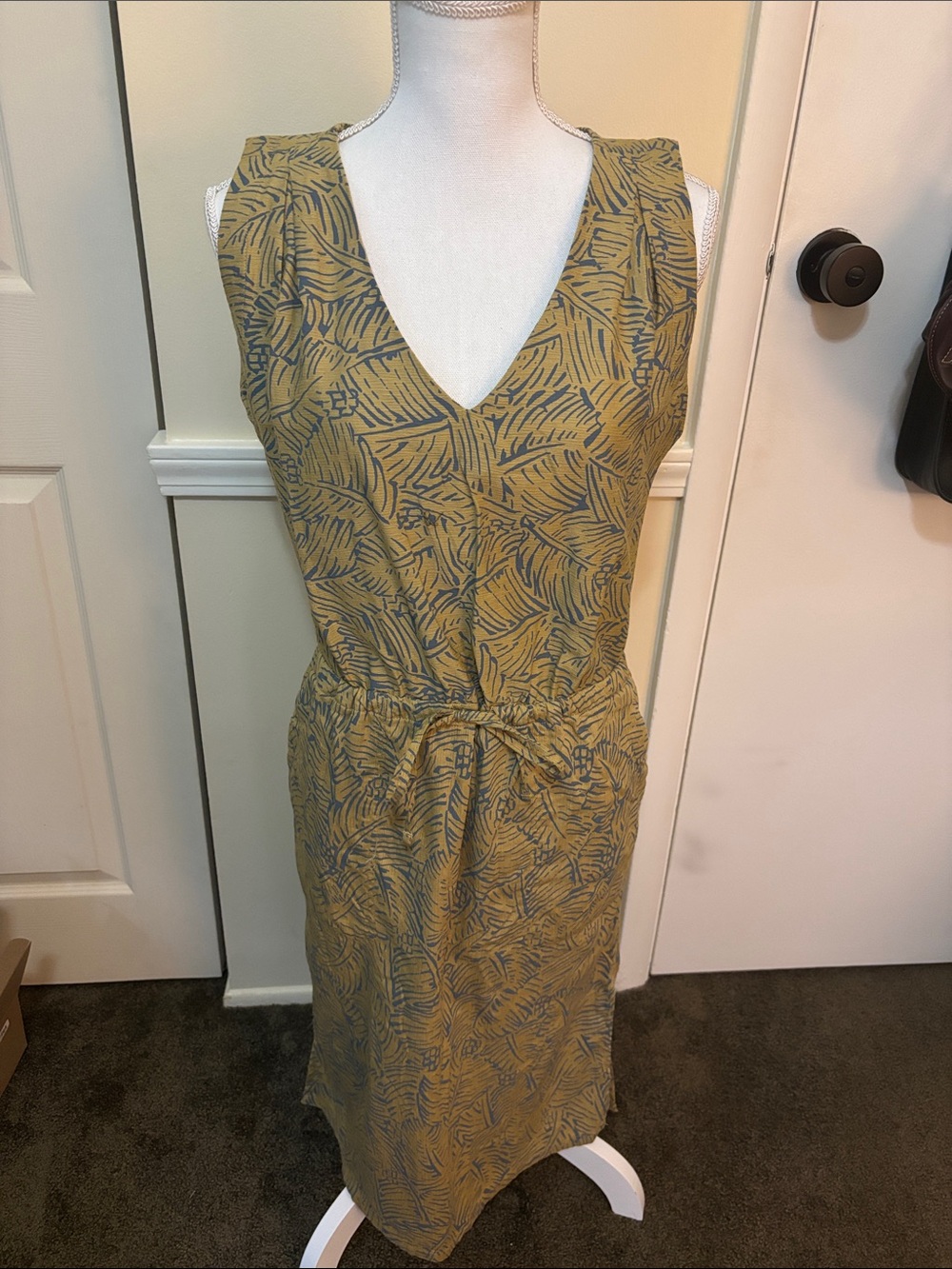 Prana Ecotropics V-Neck Leaf Print Dress NWT in Mustard/blue grey XS